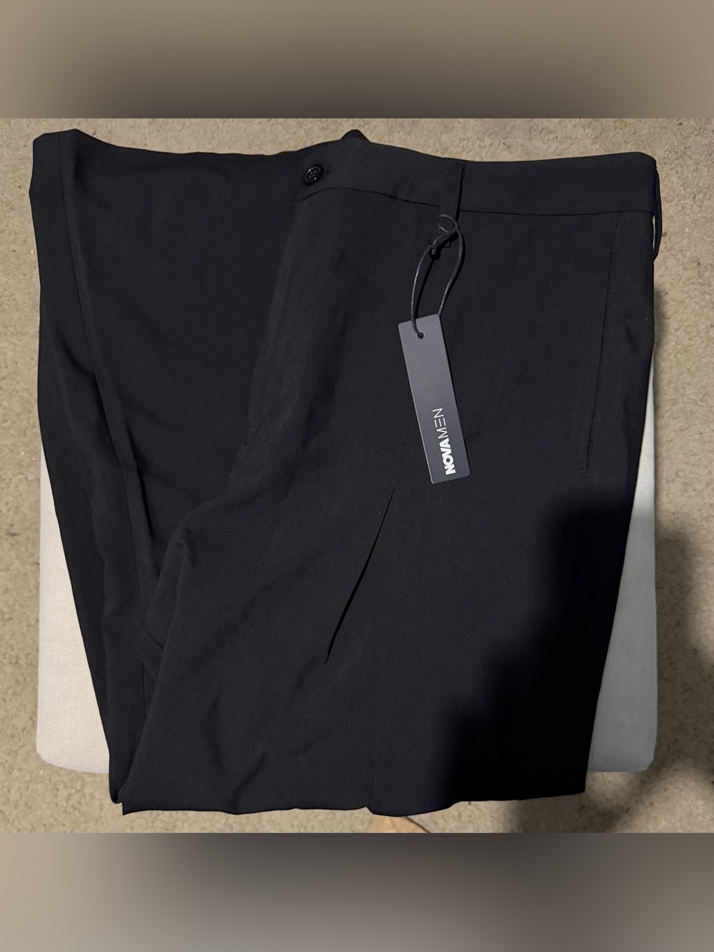 Fashion Nova Black Wide-Leg Pleated Men’s Dress Pants - Picture 5 of 7